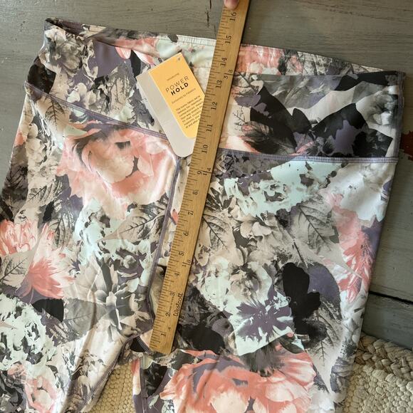 NWT Fabletics Gray Pink Rose Floral Portia Sport Bra Salar Legging Set XXL - Picture 6 of 10